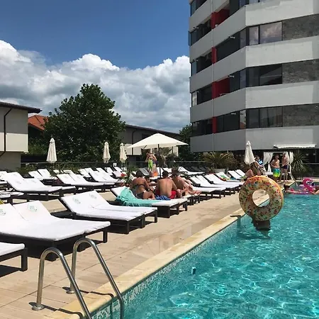 Apartament Pool Unique Luxury Năvodari