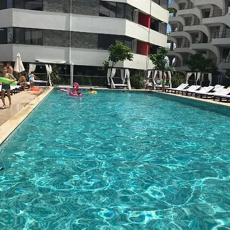 Pool Unique Luxury *